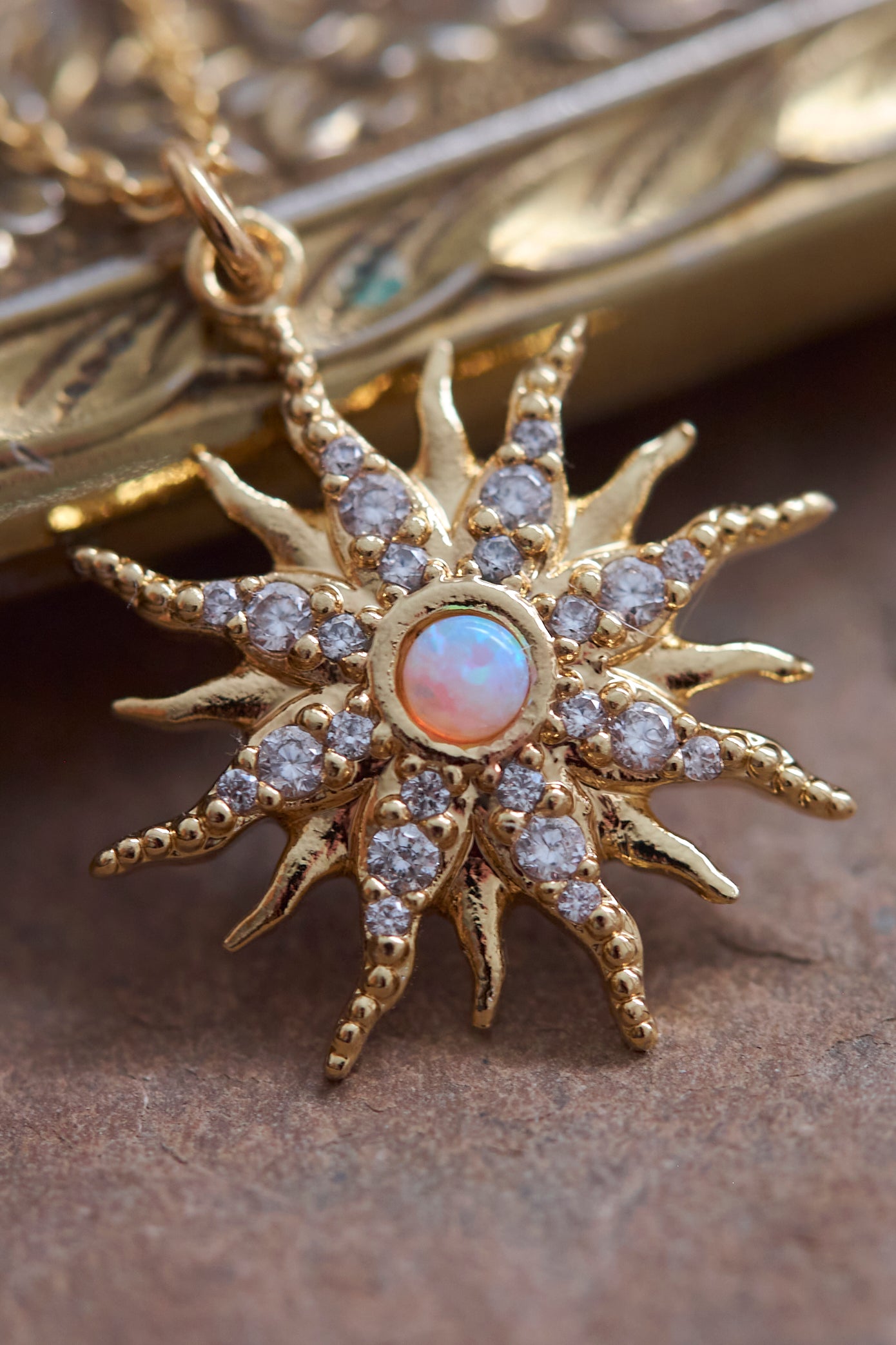 Sun opal necklace
