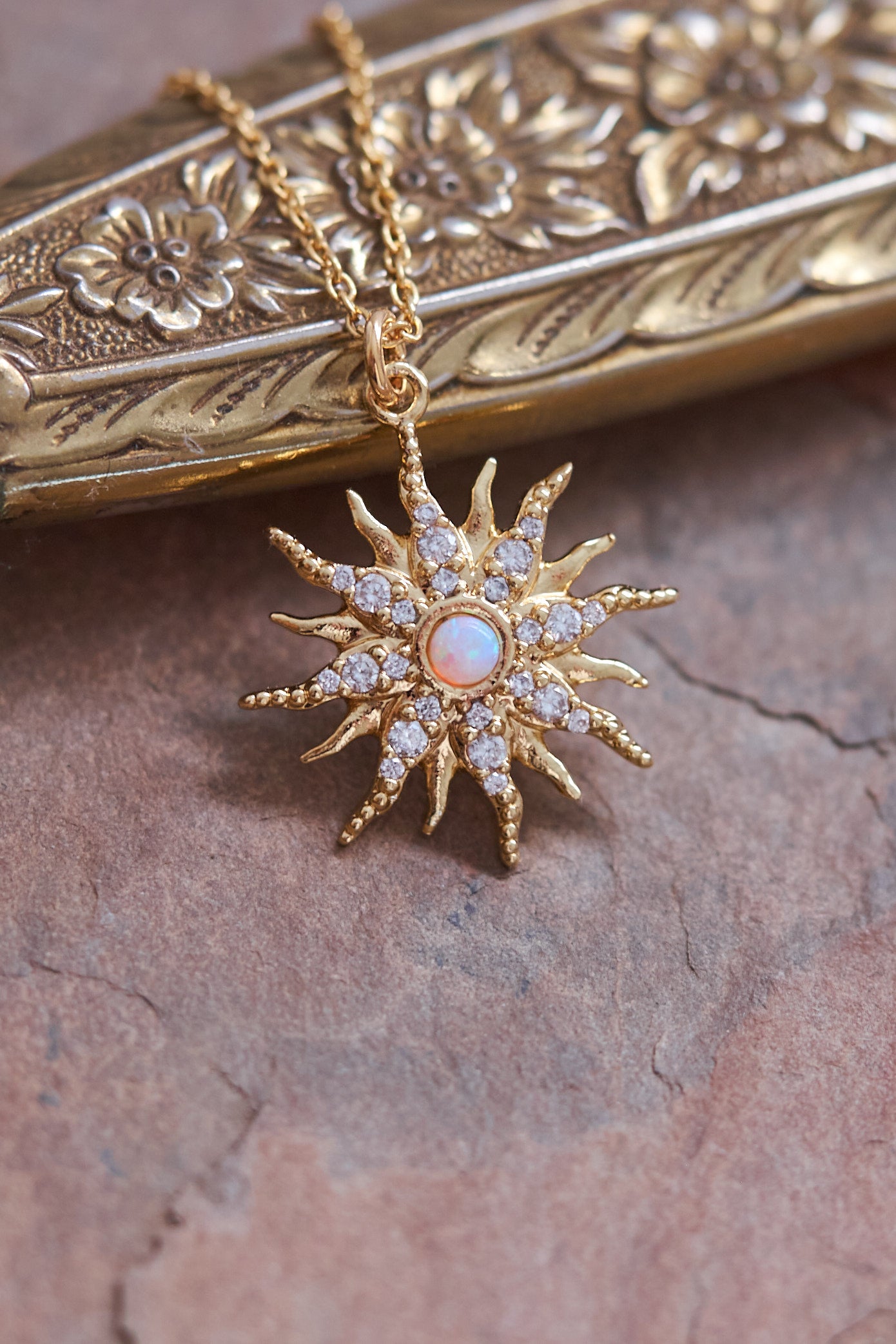 Sun opal necklace