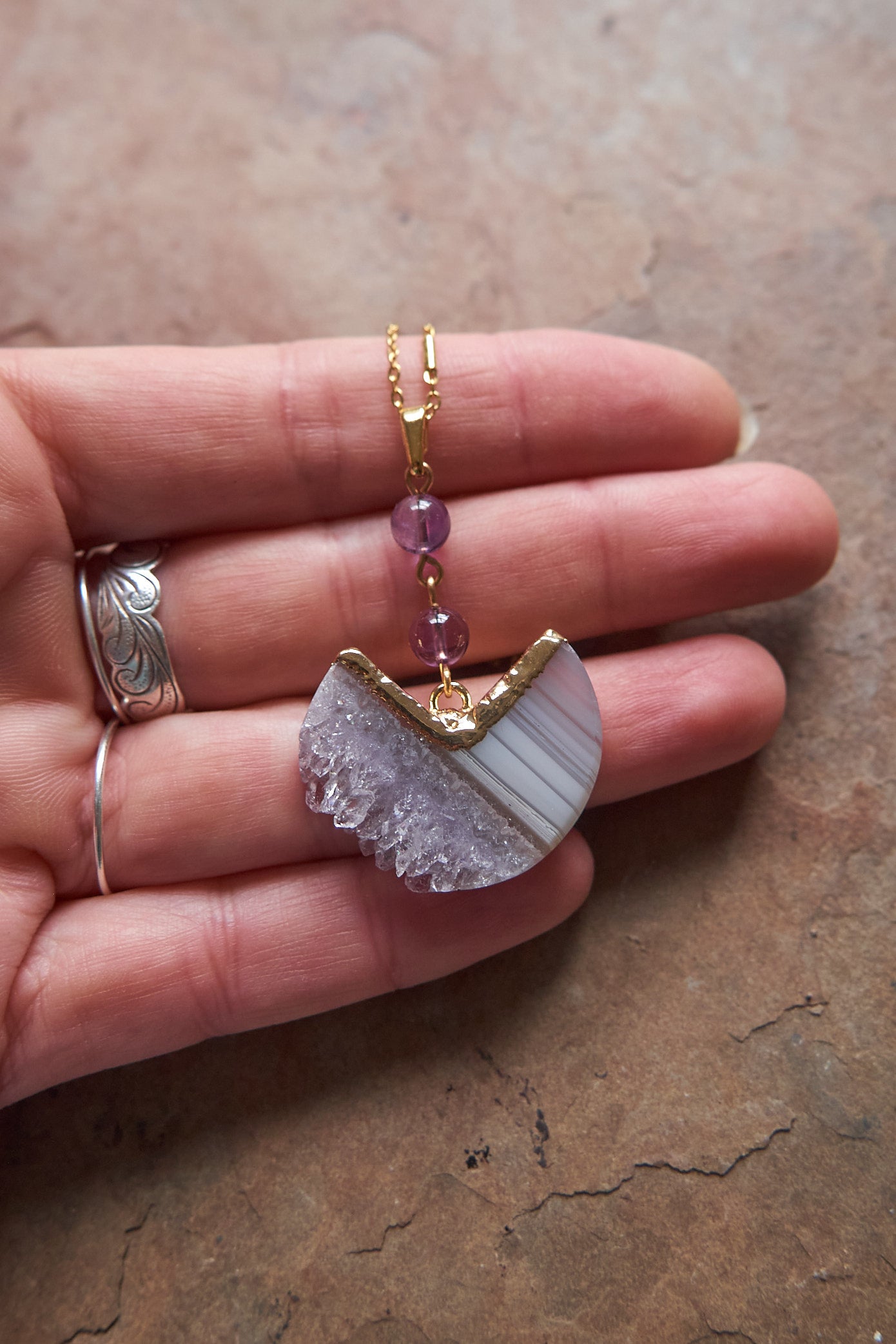 Amethyst and agate pendulum necklace
