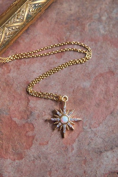 Opal_reg_star_necklace_1_Curio